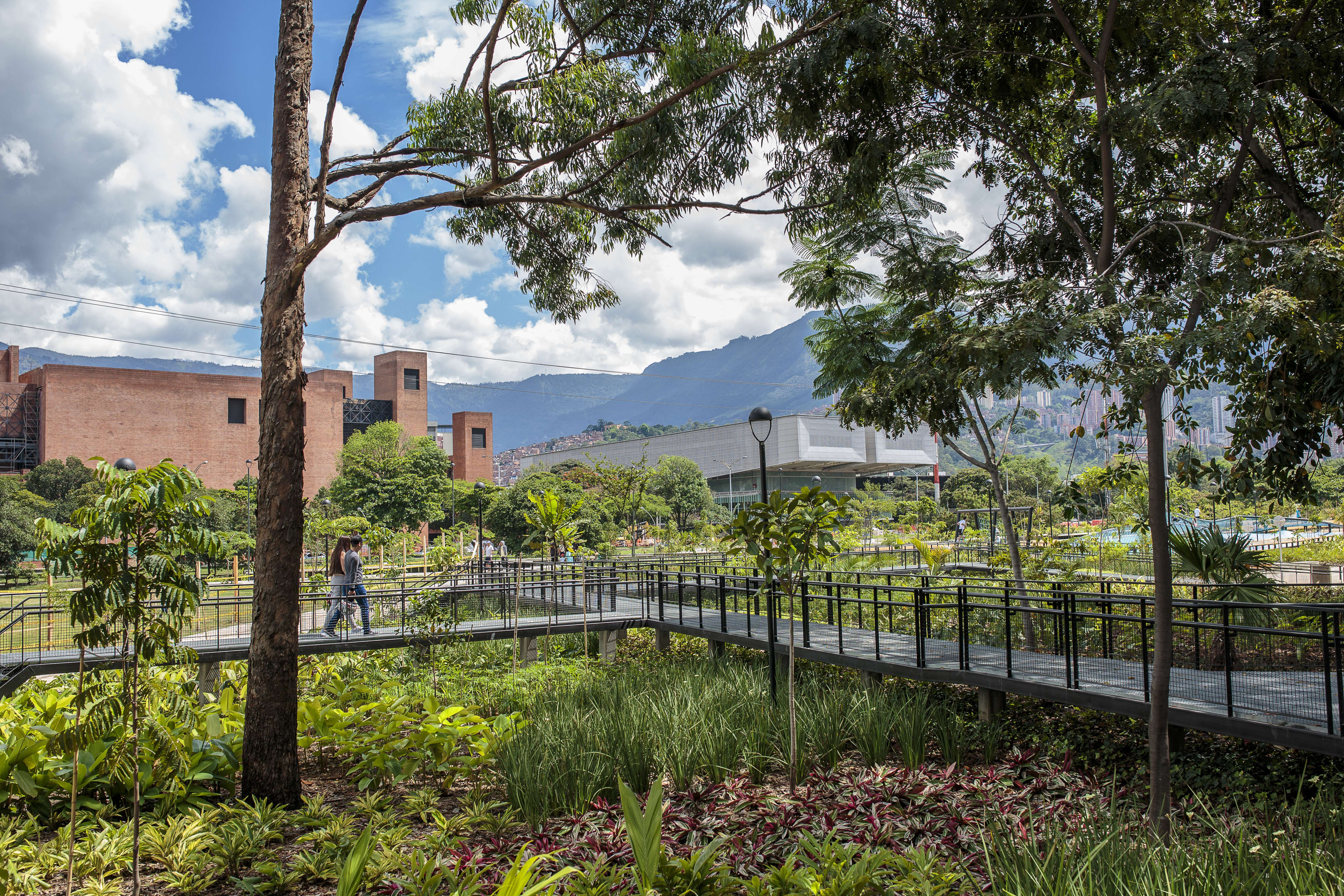 Parques Del Río Medellín | Biennal